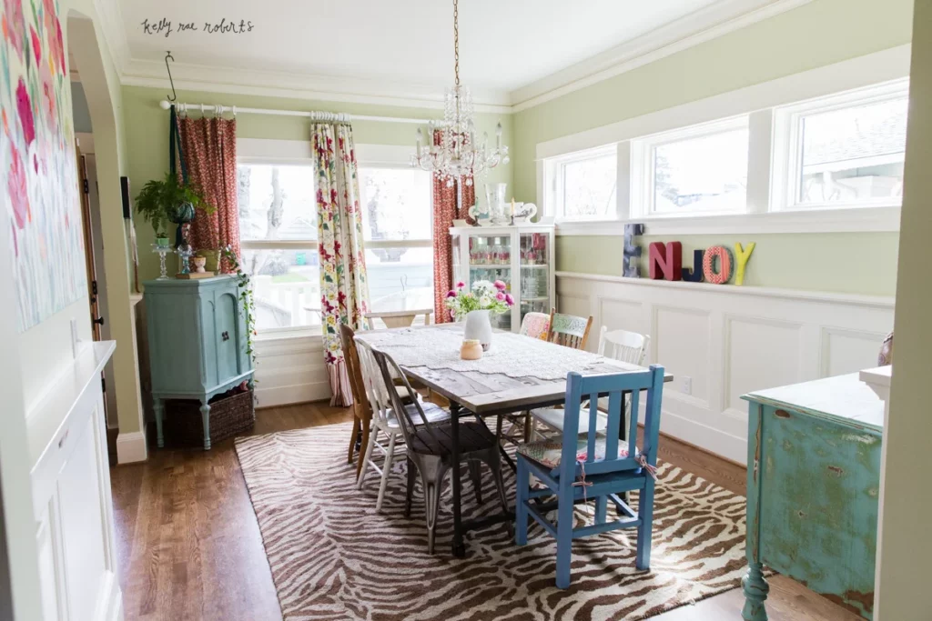 Detailed house tour image